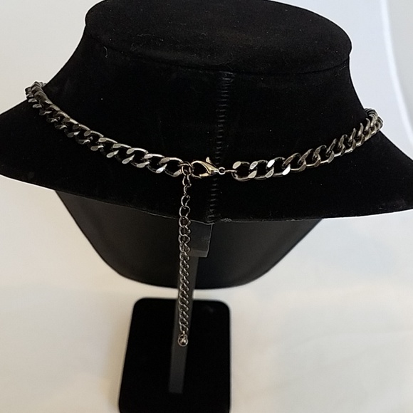 Big Rhinestone Chain Necklace - Picture 5 of 8